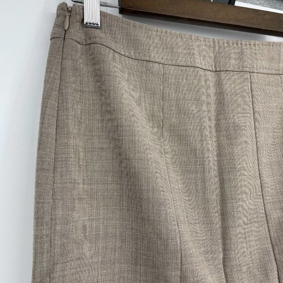 Le  Chateau Size 2 taupe Pencil Skirt business - Picture 6 of 16